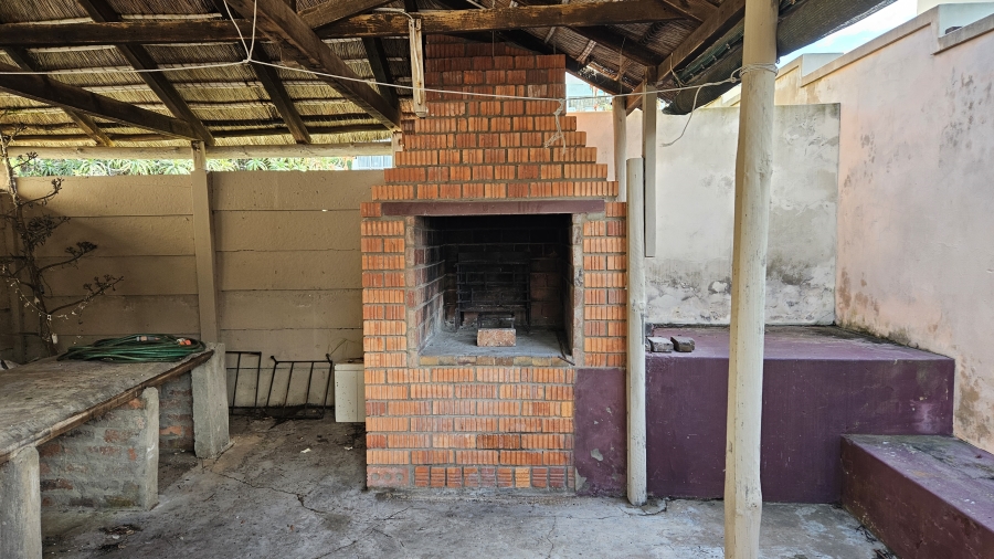 5 Bedroom Property for Sale in Jongensfontein Western Cape